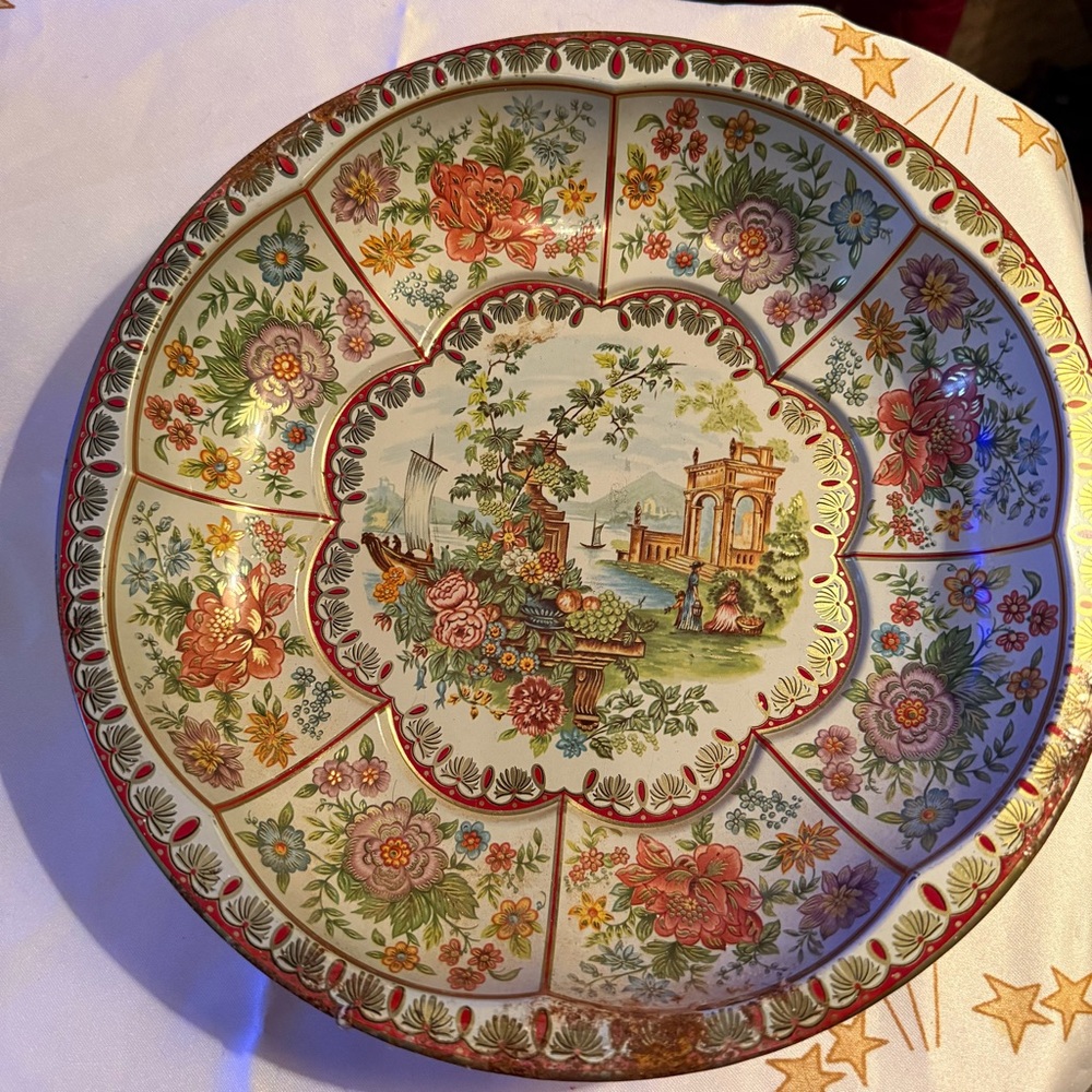 Floral Decorative Tin Bowls Scenic Design Daher 1971 Made in England